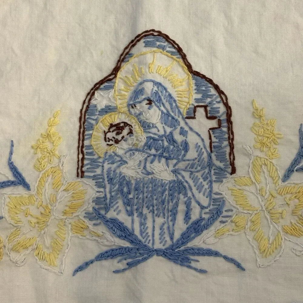 Embroidered Pillowcases Vintage (2) Madonna And Child Religious White